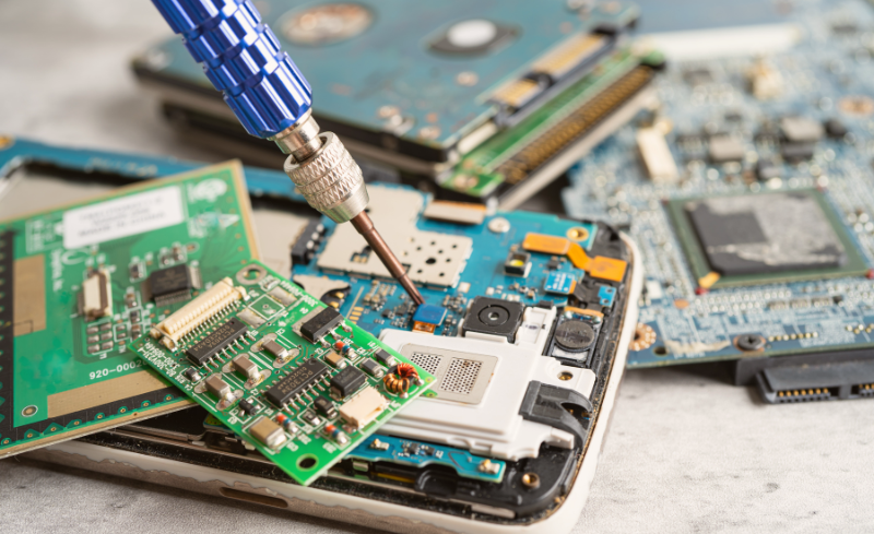 Recuperación de metales y plásticos de residuos electrónicos