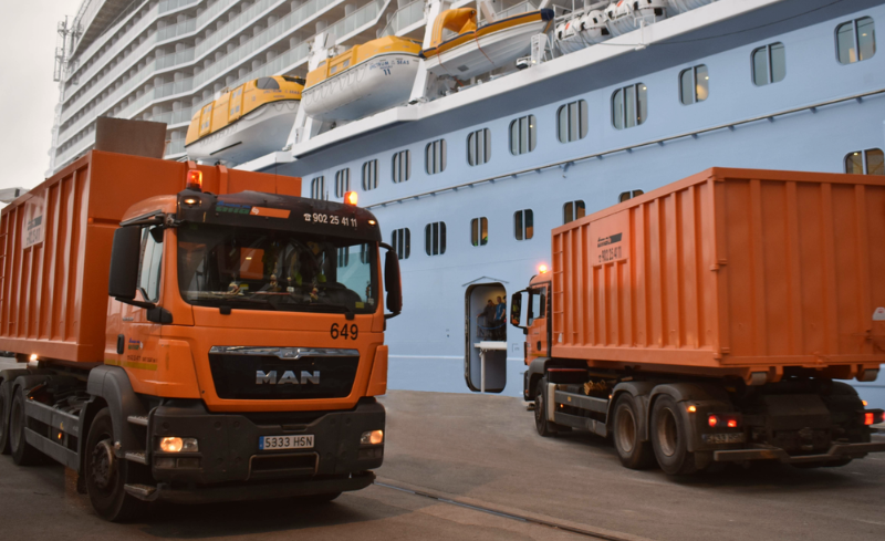 Recogida de residuos de crucero en puerto